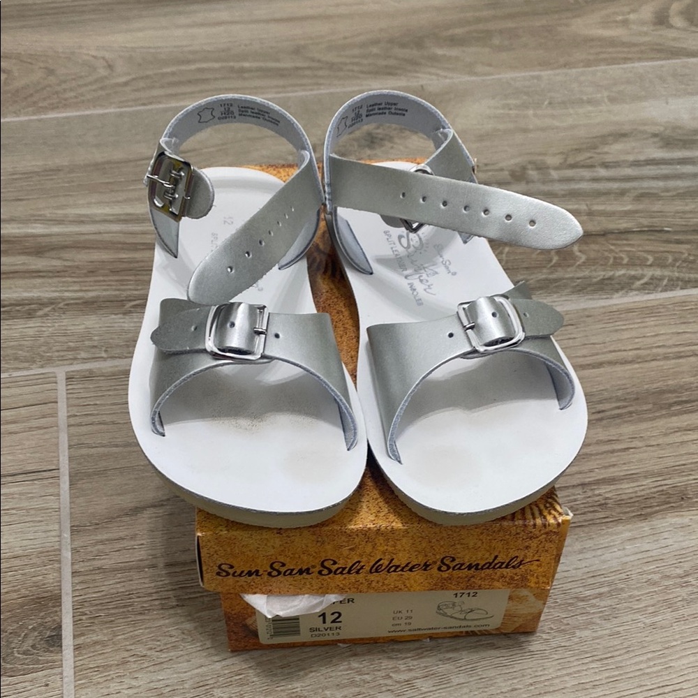 Salt Life Silver Sandals Flip Flops